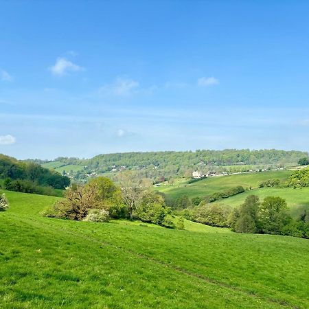 Lyndale House - Exclusive Use, Self Catering, Fpventures Stroud Villa Stroud  Exterior foto